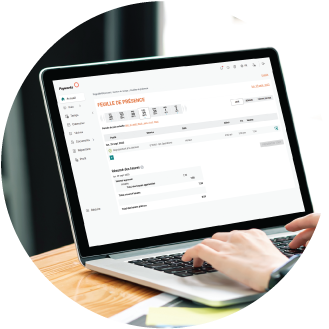 Feuille de temps, du module Gestion du temps de l’application Payworks, ouverte sur un ordinateur portable.