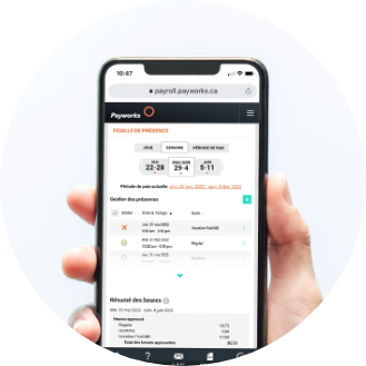 Feuille de temps, du Libre-service des employés de l’application Payworks, ouverte sur un cellulaire.