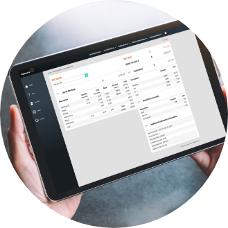 Talon de paie, de l’application Payworks Libre-service des employés, ouvert sur une tablette.
